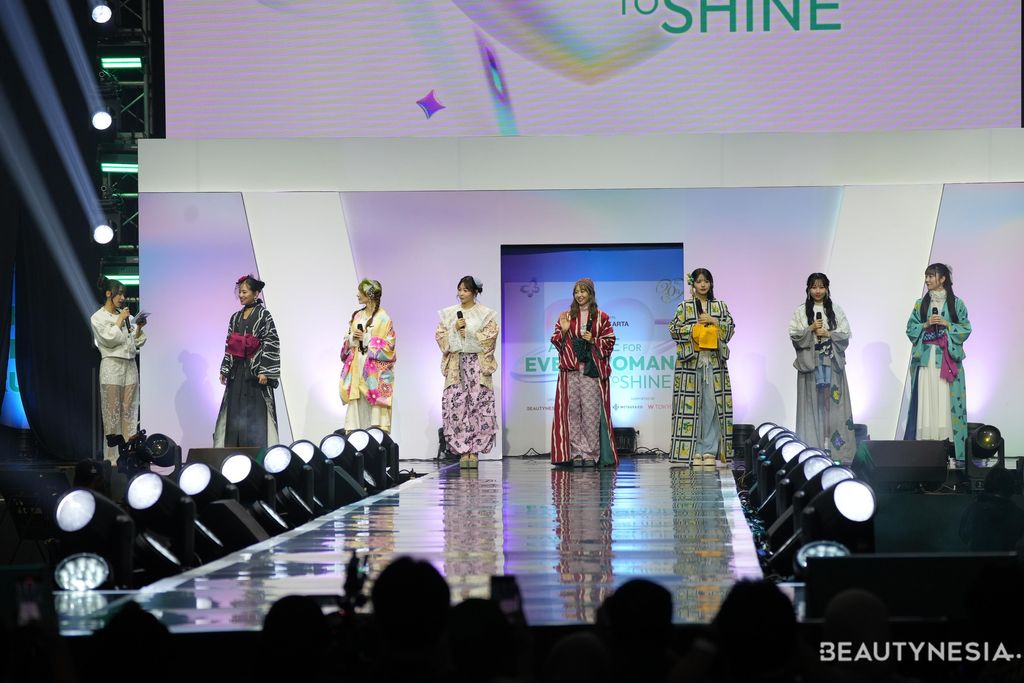 Kesan FRUITS ZIPPER dan Haruka Nakagawa Tampil di Runway “KAO presents TGC Jakarta 2025”