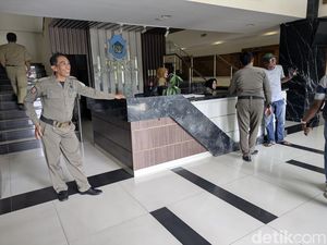 Ini Daftar Pejabat yang Diperiksa KPK di Gedung Pemkab Lamongan