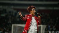 Momen Rita Butar Butar Salah Lirik Indonesia Raya di Pembukaan Piala Presiden
