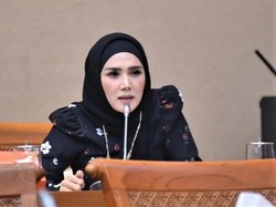 Mulan Jameela Bangun Jalan di 3 Desa di Kabupaten Garut