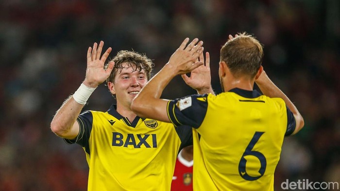 Oxford United Tumbangkan Liga Indonesia All Star 6-3 Oxford United tampil dominan saat menghadapi Liga Indonesia All Star di Piala Presiden 2025. Sembilan gol tercipta, Ole Romeny dkk menang 6-3. Indonesia All Star menghadapi Oxford United di Stadion Gelora Bung Karno, Minggu (6/7/2025) malam WIB.