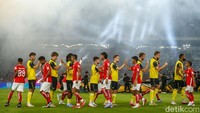 Oxford bikin gol keenam pada menit ke-68. Brian De Keersmaeckerm membuat gawang pemain-pemain terbaik Liga 1 bergetar dari luar kotak penalti.