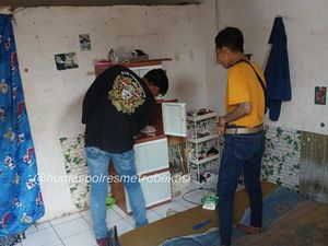 Pria di Bekasi Dipalak Saat Batalkan Open BO, 2 Pelaku Ditangkap Pria di Bekasi Dipalak Saat Batalkan Open BO, 2 Pelaku Ditangkap
