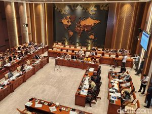 Legislator Soroti 87% Pelajar di Indonesia Kerjakan Tugas Pakai AI