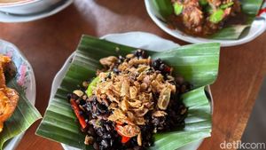 Raos Pisan! Oseng Nila dan Hampas Kecap di Warung Langganan PNS