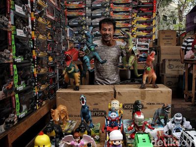 Jeritan Hati Pedagang Mainan Asemka: Sepi Pembeli, Diserbu Barang Online.