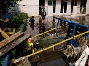 Analisis BMKG soal Hujan Sangat Lebat Berujung Banjir di Jakarta Analisis BMKG soal Hujan Sangat Lebat Berujung Banjir di Jakarta
