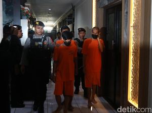 3 Fakta Baru Birdha Cs Aniaya Pacar Driver Ojol hingga Rumahnya Digeruduk Massa 3 Fakta Baru Birdha Cs Aniaya Pacar Driver Ojol hingga Rumahnya Digeruduk Massa