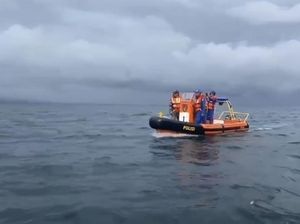 Tim SAR Gabungan Deteksi Objek Diduga Bangkai KMP Tunu Pratama Jaya Tim SAR Gabungan Deteksi Objek Diduga Bangkai KMP Tunu Pratama Jaya