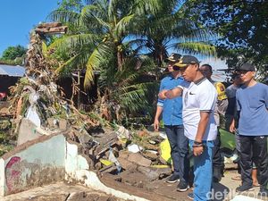 Banjir 2,5 Meter di Mataram, Warga Rugi Capai Ratusan Juta Banjir 2,5 Meter di Mataram, Warga Rugi Capai Ratusan Juta
