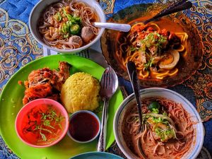 Warung Legendaris 19 Tahun yang Masih Eksis Tawarkan Menu Rp 7.000-an Warung Legendaris 19 Tahun yang Masih Eksis Tawarkan Menu Rp 7.000-an