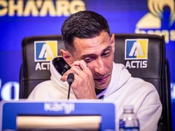 Air mata kebahagiaan mengalir di mata Angel Di Maria saat sesi perkenalannya di Rosario Central, Selasa 8 Juli 2025. (Foto: Dok. Instagram/@rosariocentral)