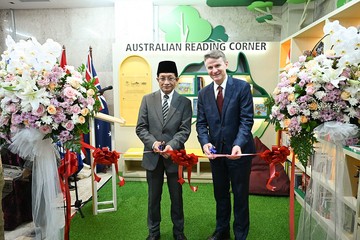 Potret Pojok Baca Baru di Istiqlal, Diresmikan Menag dan Dubes Australia