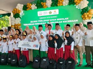 BAZNAS-Alfamart Bagi 25.000 Paket Perlengkapan Sekolah ke 2.800 Anak Yatim BAZNAS-Alfamart Bagi 25.000 Paket Perlengkapan Sekolah ke 2.800 Anak Yatim