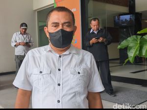 KPK Periksa Eks Kepala Dispenda Lamongan selama 2 Jam KPK Periksa Eks Kepala Dispenda Lamongan selama 2 Jam