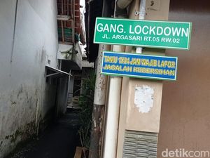 Mereka yang Butuh Uluran di Kampung Pandemi Tasikmalaya Mereka yang Butuh Uluran di Kampung Pandemi Tasikmalaya
