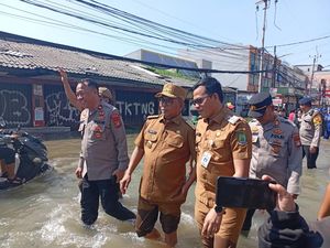 Video Gubernur Banten Andra Soni Tinjau Banjir Ciledug Video Gubernur Banten Andra Soni Tinjau Banjir Ciledug