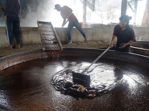 Gula Awur Tradisional Tulungagung, Manisnya Warisan dari Dapur Rakyat