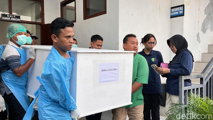 KMP Tunu Pratama Jaya Dua korban penumpang KMP Tunu Pratama Jaya kebmali teridentifikasi