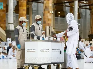 Masjidil Haram Layani 20 Juta Jemaah, 9.700 Ton Sampah Disingkirkan Masjidil Haram Layani 20 Juta Jemaah, 9.700 Ton Sampah Disingkirkan