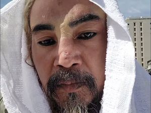 Limbad Ditahan Imigrasi Saudi Saat Umrah gegara Gigi Taring Dikira Iblis Limbad Ditahan Imigrasi Saudi Saat Umrah gegara Gigi Taring Dikira Iblis