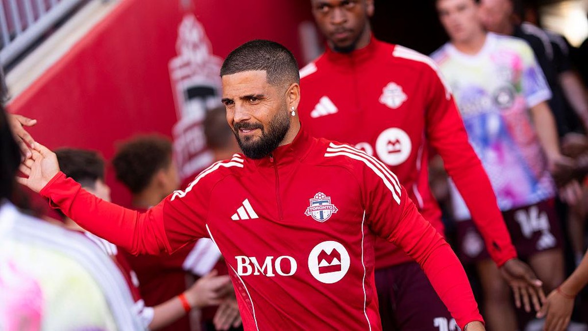 Lorenzo Insigne sedang berstatus tanpa klub usai meninggalkan Toronto FC. Foto: Getty Images/Mark Blinch