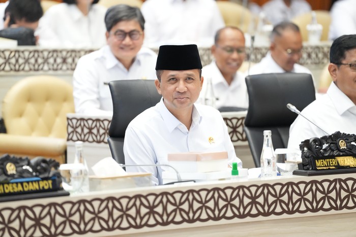Menteri Transmigrasi, M. Iftitah Sulaiman Suryanagara Menteri Transmigrasi, M. Iftitah Sulaiman Suryanagara