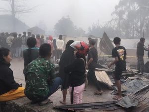 Tiga Orang Tewas Akibat Kebakaran Pasar Oinlasi TTS, 6 Saksi Diperiksa Tiga Orang Tewas Akibat Kebakaran Pasar Oinlasi TTS, 6 Saksi Diperiksa