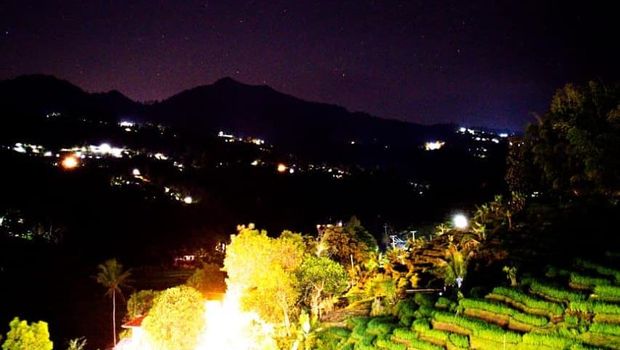 Penginapan tepi sawah Rumah Kina Putih di Bandung