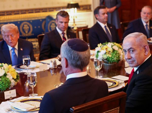 Penuh Akrab, Trump dan Netanyahu Nikmati Jamuan Malam di Gedung Putih