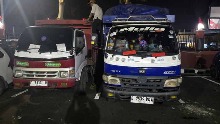 Polisi bongkar penjualan barang kedaluwarsa di Tangsel. (Dok. ist)