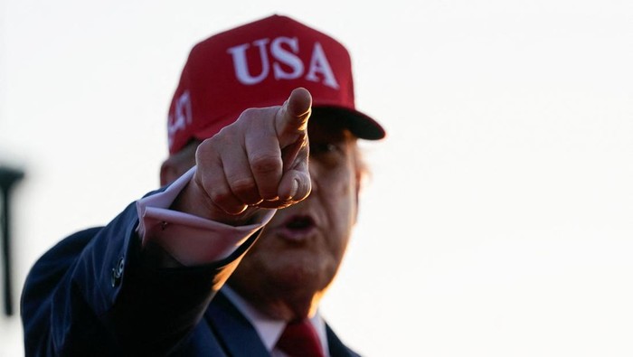 U.S. President Donald Trump speaks at an event hosted by America250 in Des Moines, Iowa, U.S., July 3, 2025. REUTERS/Nathan Howard