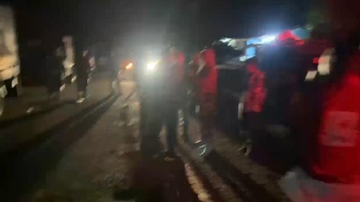 Sebanyak 129 mahasiswa KKN UNIPA Maumere di Kabupaten Sikka, Nusa Tenggara Timur (NTT), dievakuasi alasannya merupakan terdampak hujan bubuk vulkanik dari erupsi Gunung Lewotobi Laki-laki, Senin (7/7/2025) malam. (Dokumen Rektor UNIPA)