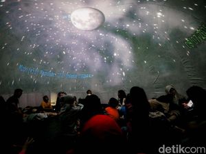 Planetarium Jakarta Gelar Piknik Malam untuk Amati Supermoon 5 November 2025, Gratis!