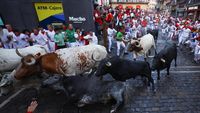 Tradisi San Fermin, Kejar-kejaran Seru dengan Banteng di Spanyol