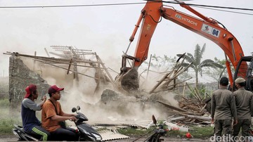 Hambat Saluran Air, 400 Bangli di Babelan Bekasi Dibongkar