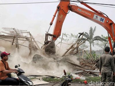 Hambat Saluran Air, 400 Bangli di Babelan Bekasi Dibongkar