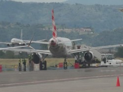 Bandara di Italia Ditutup gegara Pria Tewas Tersedot Mesin Pesawat