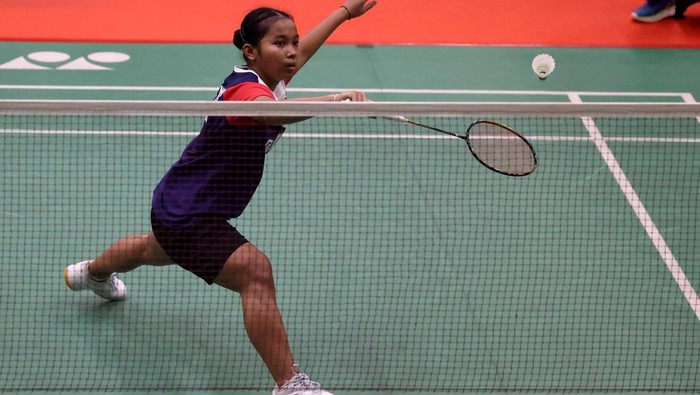 Jaya Raya Junior International Grand Prix 2025 Tunggal putri U-17 asal Indonesia, Isabelle Revanna Andalova Pranata dikalahkan pemain tunggal putri Indonesia lainnya, Raisya Affatunisa lewat pertandingan tiga gim, 21-11, 16-21, 18-21 pada babak 64 besar gelaran Yonex Sunrise Jaya Raya Junior International Grand Prix 2025