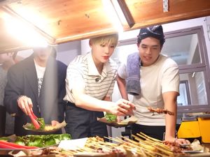 Akrab! 5 Momen Jerome Polin dan Idol K-Pop Saat Makan Bareng Akrab! 5 Momen Jerome Polin dan Idol K-Pop Saat Makan Bareng