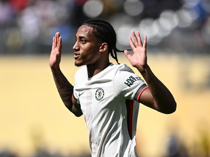 EAST RUTHERFORD, NEW JERSEY - JULY 08: Joao Pedro of Chelsea celebrates his goal during the FIFA Club World Cup 2025 semi-final match between Fluminense FC and Chelsea FC at MetLife Stadium on July 08, 2025 in East Rutherford, New Jersey. (Photo by Image Photo Agency/Getty Images)