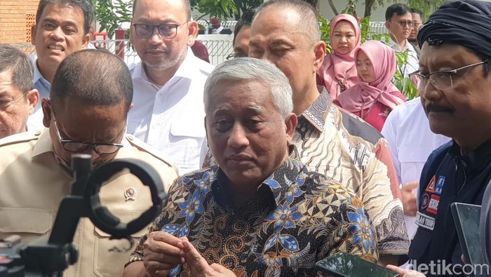 Ketua Tim Formatur Sekolah Rakyat, Mohammad Nuh ingin SR diakomodir dalam UU Sisdiknas.
