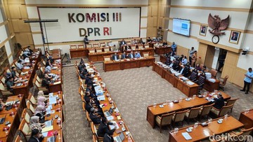 Rapat di DPR, MA Usul Tambahan Anggaran Rp 7,6 Triliun-MK Rp 130 Miliar