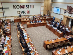 Rapat di DPR, MA Usul Tambahan Anggaran Rp 7,6 Triliun-MK Rp 130 Miliar