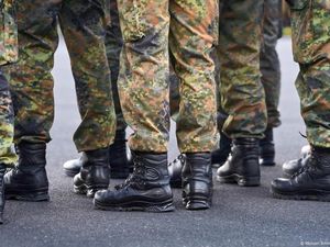 Menhan Jerman Segera Rampungkan RUU Dinas Militer