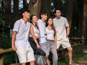 Family Time! Akhirnya Donna Agnesia dan Darius Punya Waktu Berlima Family Time! Akhirnya Donna Agnesia dan Darius Punya Waktu Berlima