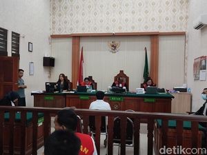 IRT Asal Tasikmalaya Dituntut 2 Tahun Penjara Atas Kasus TPPO ke Dubai IRT Asal Tasikmalaya Dituntut 2 Tahun Penjara Atas Kasus TPPO ke Dubai