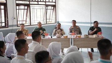 3 Jenderal TNI &amp; Polri Berbagi Kisah Inspiratif ke 30 Ribu Siswa di Kalteng
