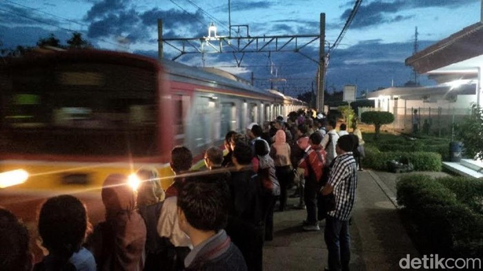 Wajah Satu Dekade Stasiun Nambo