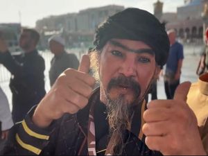 Bukan Kesurupan, Limbad Ketiduran Dengarkan Ayat Al-Quran di Imigrasi Jeddah Bukan Kesurupan, Limbad Ketiduran Dengarkan Ayat Al-Quran di Imigrasi Jeddah